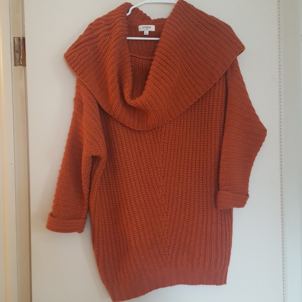 Umgee large oversized burnt orange sweater